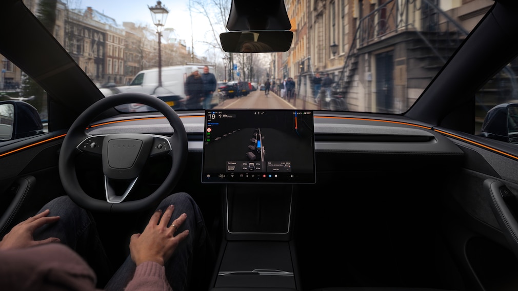 tesla full self driving supervised niederlande
