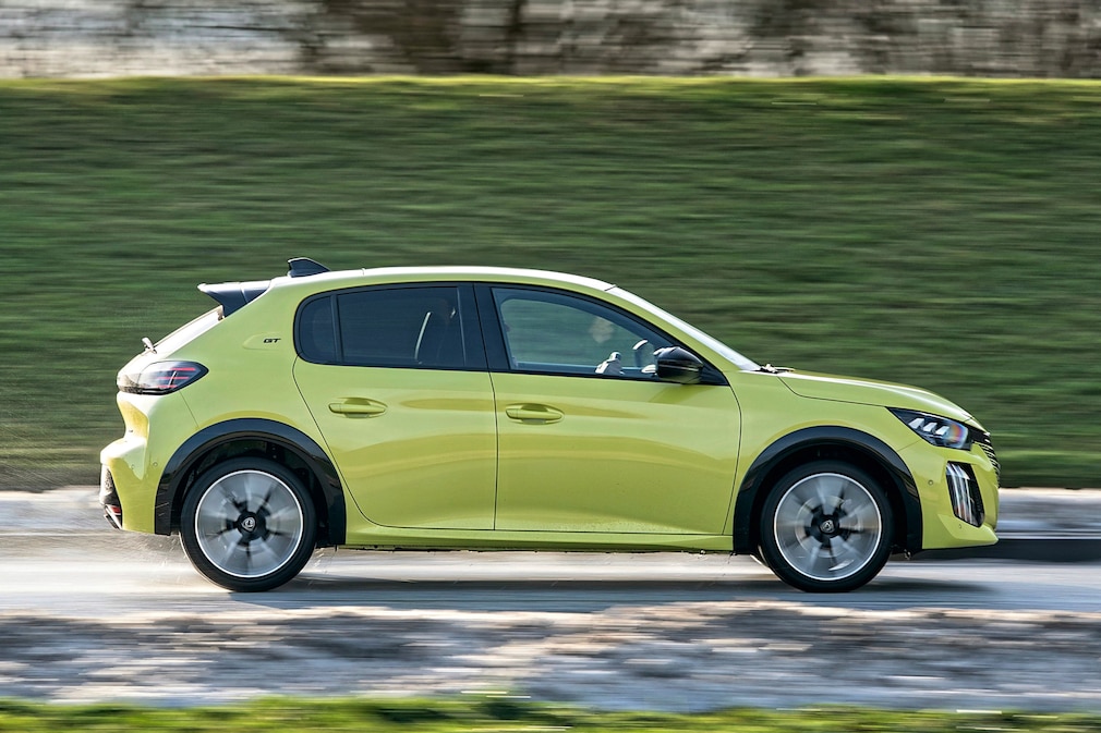 Peugeot 208 Hybrid 110 e-DSC6