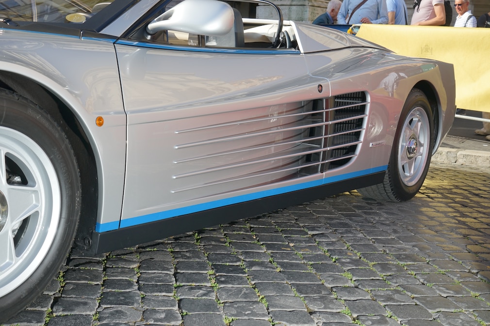 Flanke des Ferrari Testarossa Spider