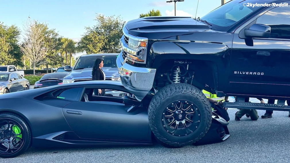 Dieser Huracán wurde einfach platt gemacht