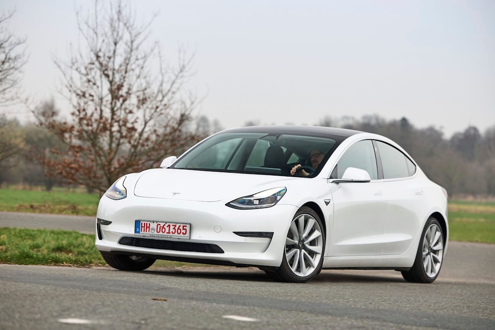 Tesla Model 3 Long Range Dual Motor (2020)