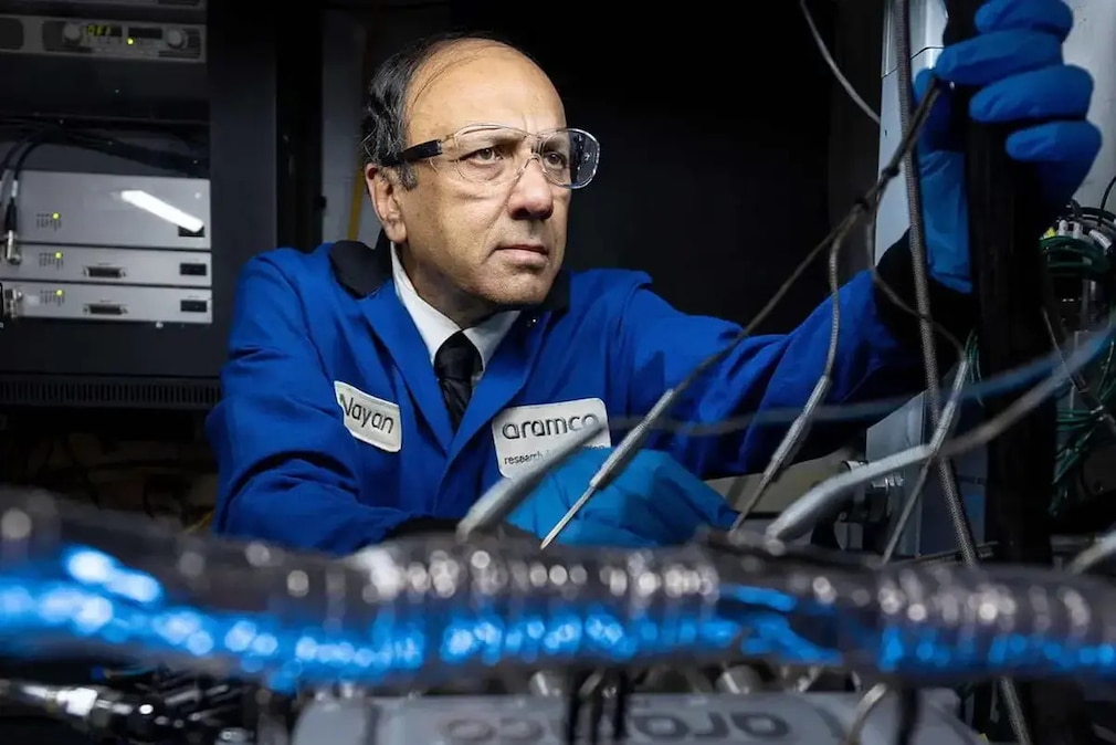 Nayan Engineer Entwicklungsingenieur Aramco Dedicated Hybrid Engine Hybridmotor Sparmotor