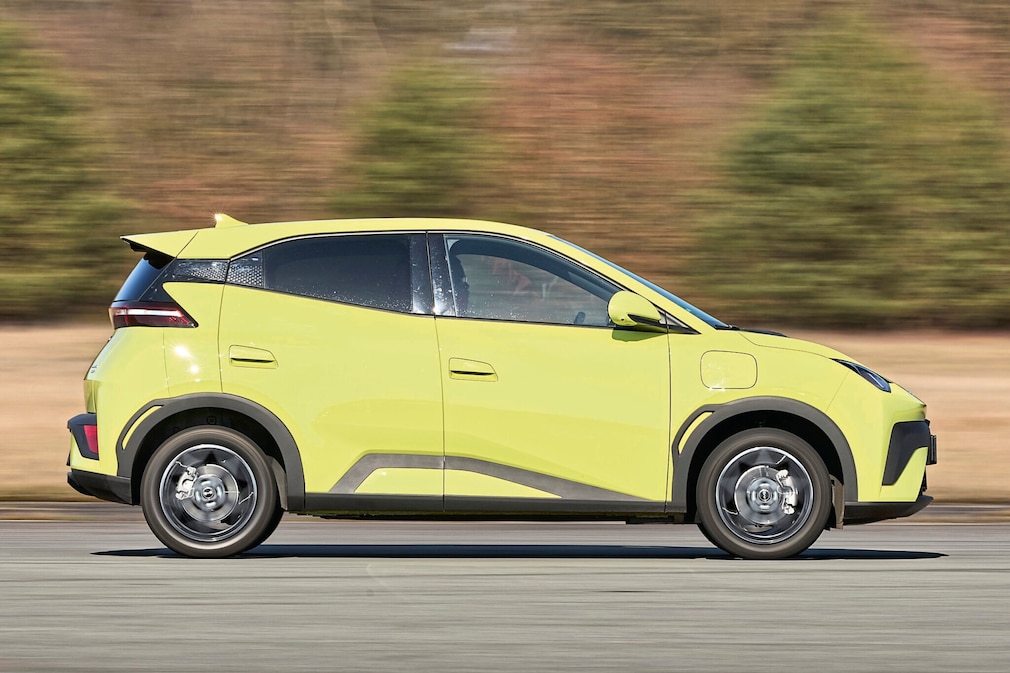 BYD Dolphin Surf