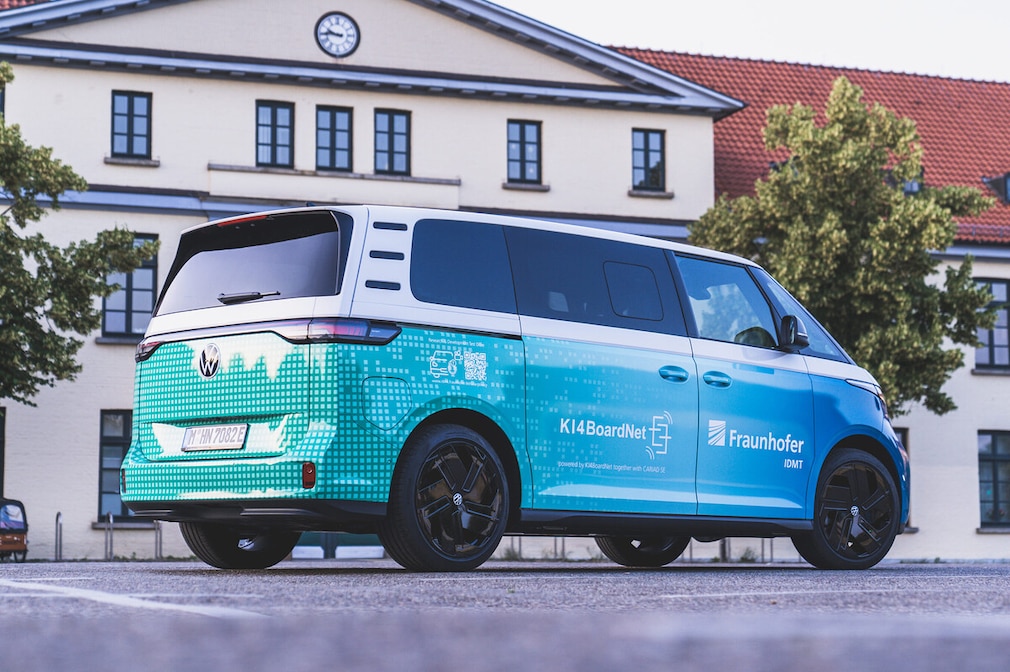 Fraunhofer Institut IDMT Oldenburg bringt autonomen Fahrzeugen das Hören bei autonomes Fahren Cariad KI