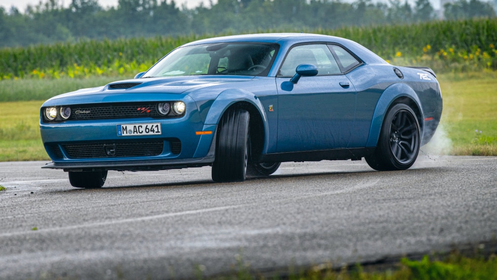 Dodge Challenger R/T Scat Pack 392