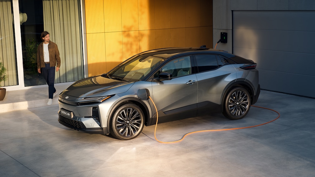 Toyota C-HR+