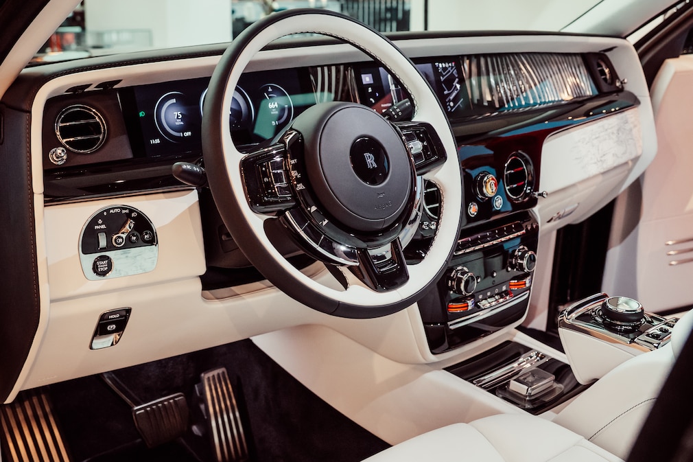 Cockpit des Rolls-Royce Phantom Centenary