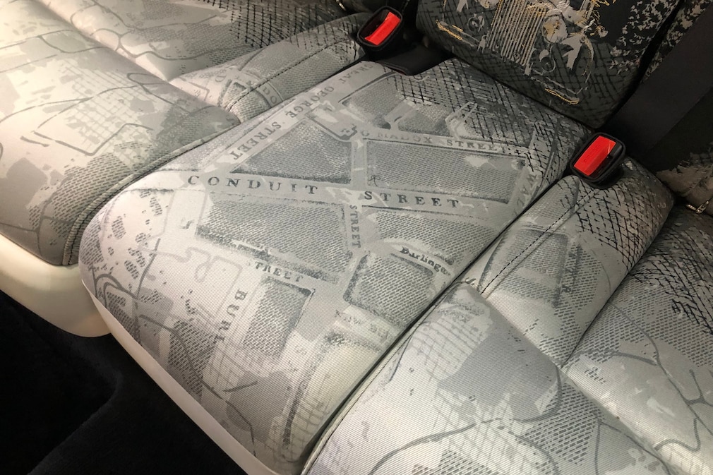 Sitzfläche der Rücksitzbank im Rolls-Royce Phantom Centenary