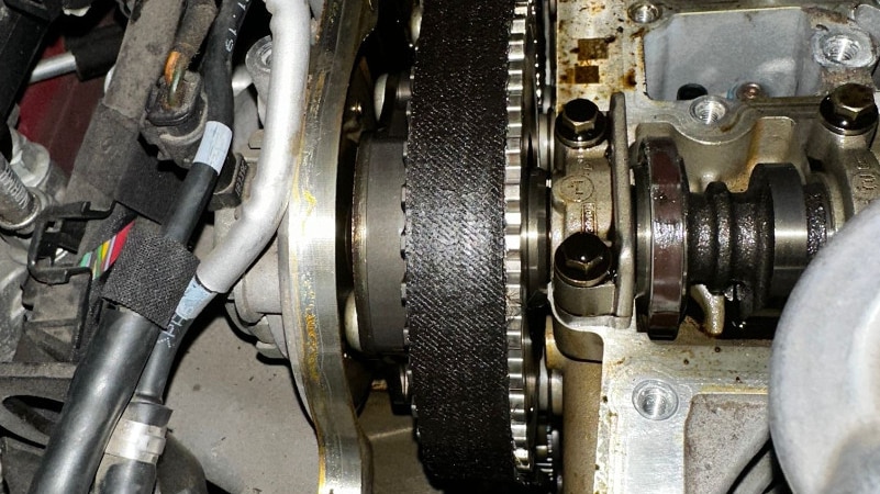 Ford-Zahnriemen im Ölbad