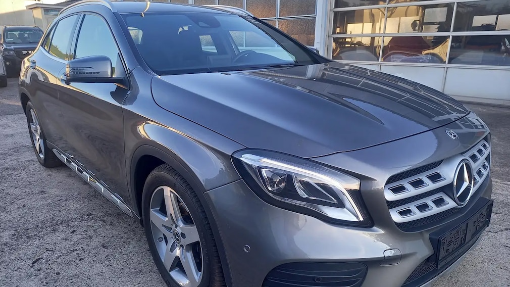 Mercedes GLA 200 AMG Line