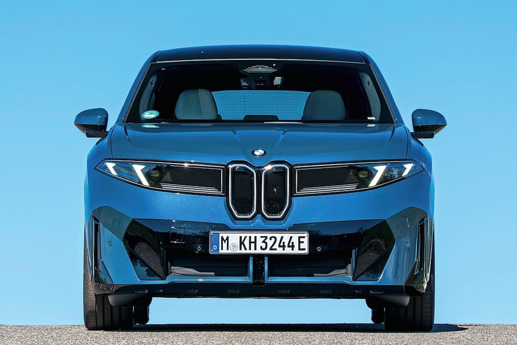 BMW iX3 50 xDrive