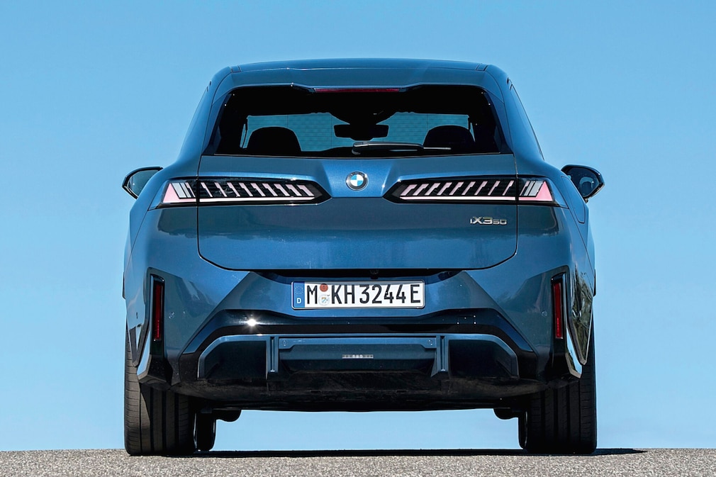BMW iX3 50 xDrive
