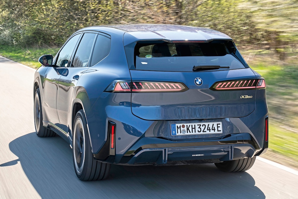 BMW iX3 50 xDrive