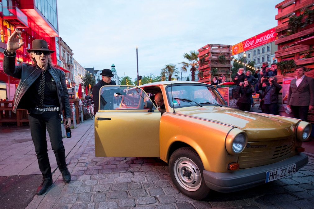 Udo Lindenberg mit AutoUdo Lindenberg mit Auto