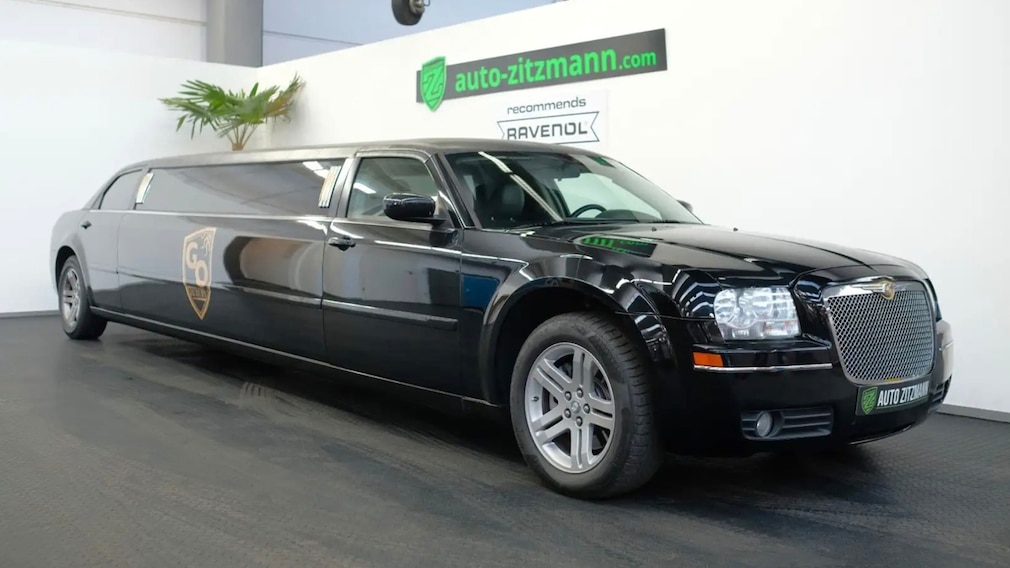Jetzt als Gebraucht-Angebot! Diese XXL-Limousine hat sogar eine Bar