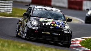 Toyota-Boss fährt beim 24h-Rennen Nürburgring mit Sohn