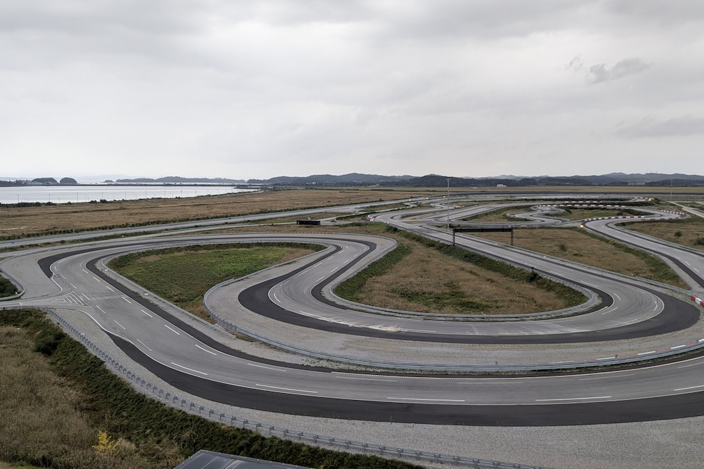 Luftaufnahme des Hankook Technorings mit dem Trockenhandlingskurs im Vordergrund