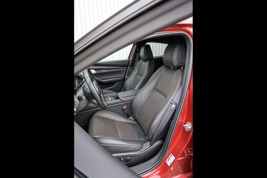Mazda3 Skyactiv-G 140