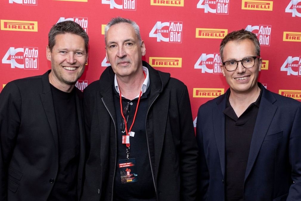 Benjamin Schweppe (Geschäftsführer B&M), Sascha Wolfinger (Director PR & Communications Stellantis Germany) und Robin Hornig.