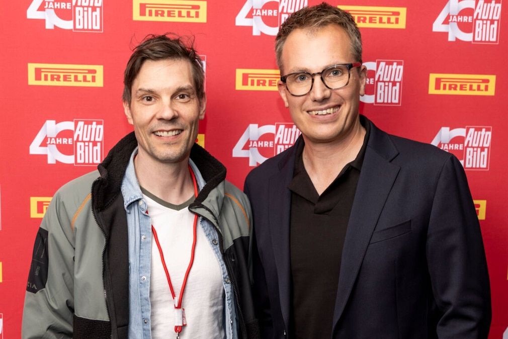 Robin Hornig und Andreas Lübeck (Leiter Kommunikation Dacia).