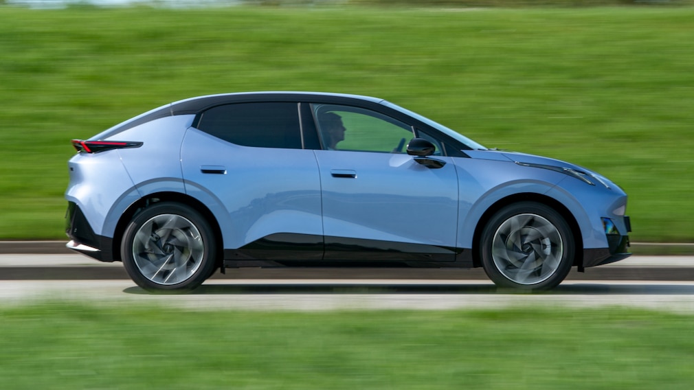 Lynk & Co 02