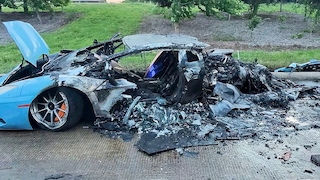 Lamborghini Aventador und Revuelto komplett zerstört beim Unfall