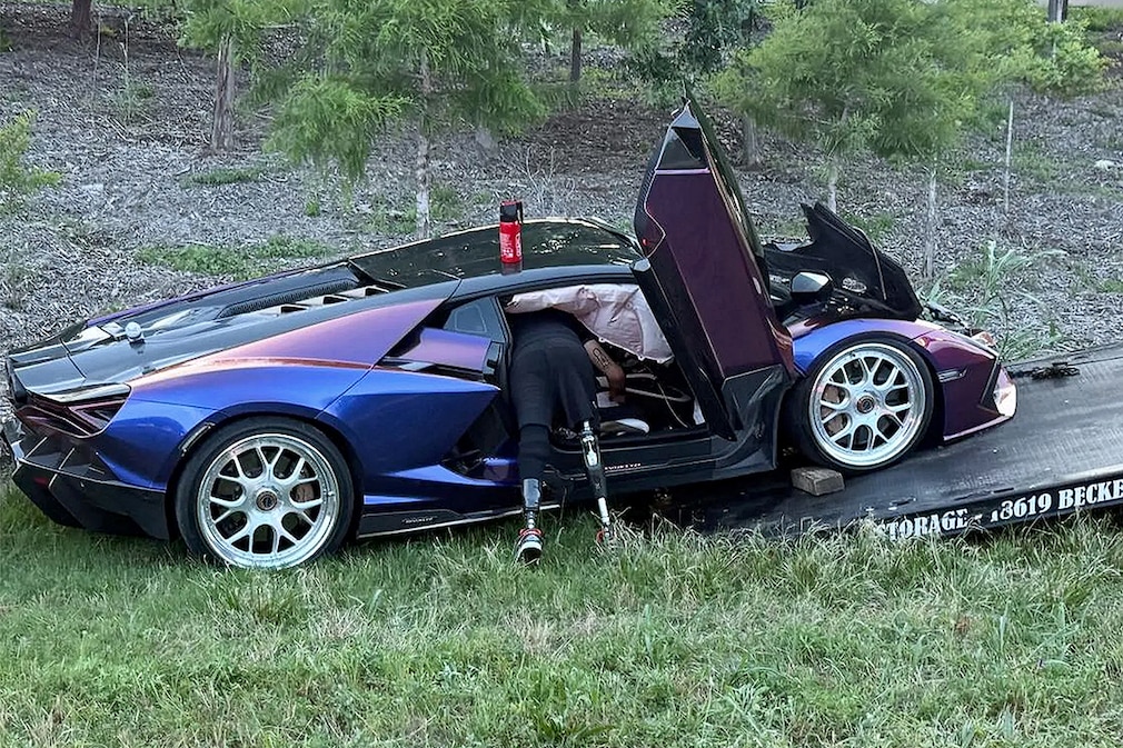 Lamborghini Aventador und Revuelto komplett zerstört beim Unfall