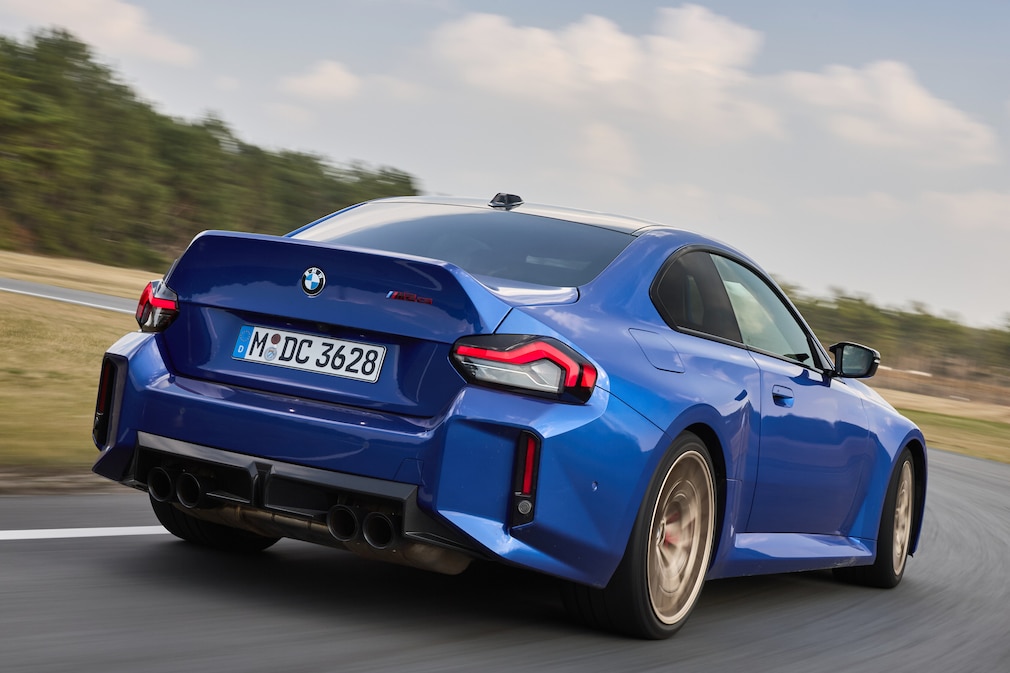 BMW M2 CS