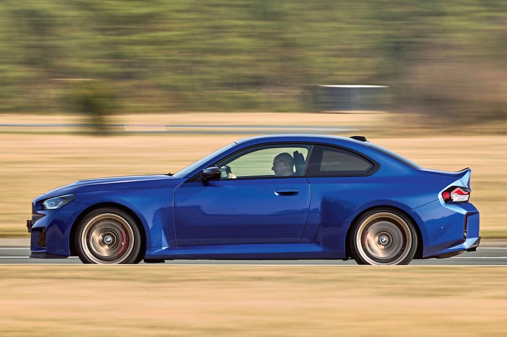 BMW M2 CS