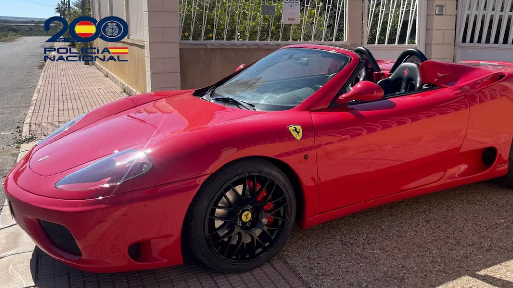 Polizei-stoppt-vermeintliches-Ferrari-Schn-ppchen