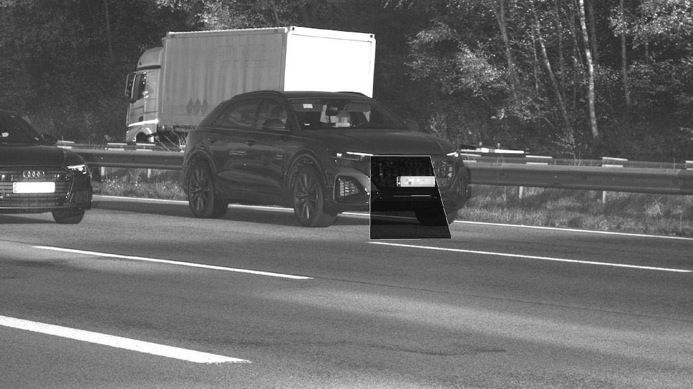 neues Blitzerfoto Tempokontrolle Bußgeld Verwechslung Pkw mit Lkw audi SUV