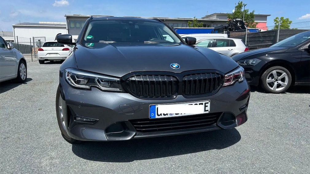 BMW 330e Touring