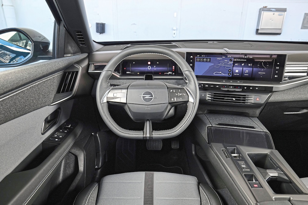 Opel Grandland 1.2 Hybrid 145