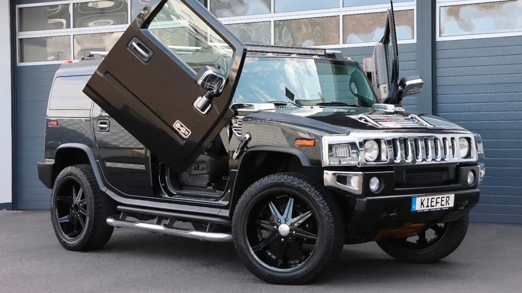 Riesiges-V8-SUV-So-viel-kostet-dieser-530-PS-Hummer