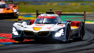 BMW mit René Rast auf dem Podium
