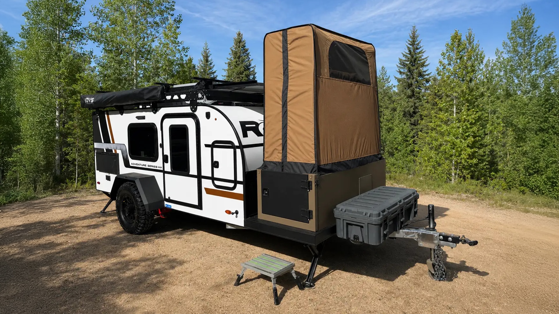 Dieser-Campinganh-nger-verf-gt-ber-ein-Pop-up-WC