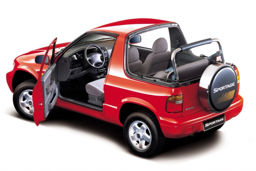Kia Sportage Cabrio SWB stehend von schräg hinten oben