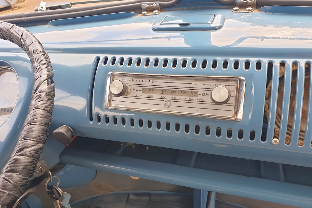 Autoradio im VW T1 Doka Doppelkabine