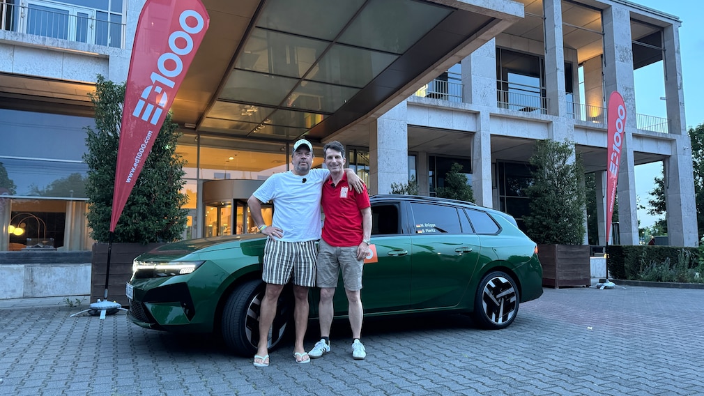 Das AUTO BILD-Team auf der ED1000: Boris Pieritz (l.) und Matthias Brügge
