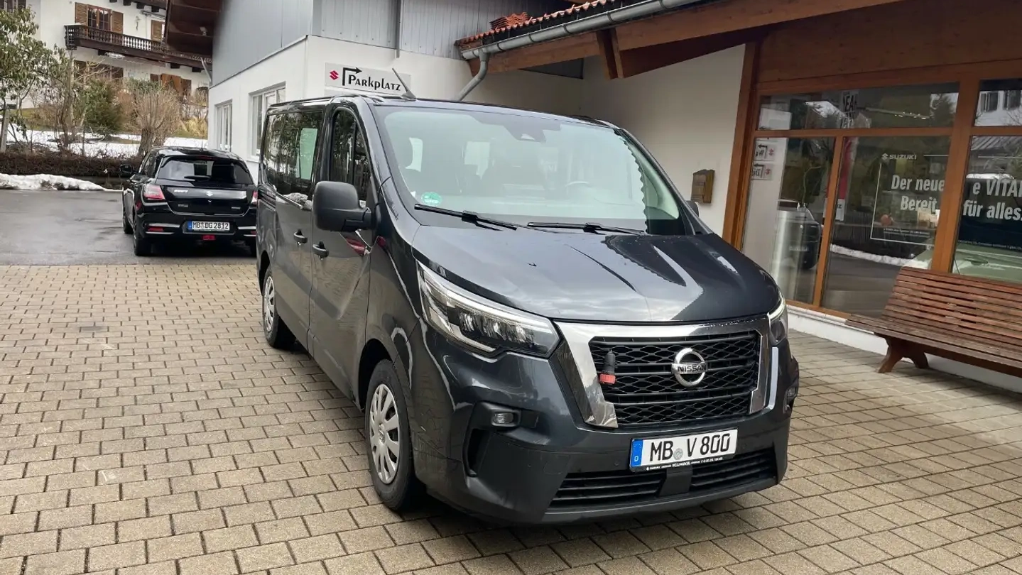 Nissan NV300
