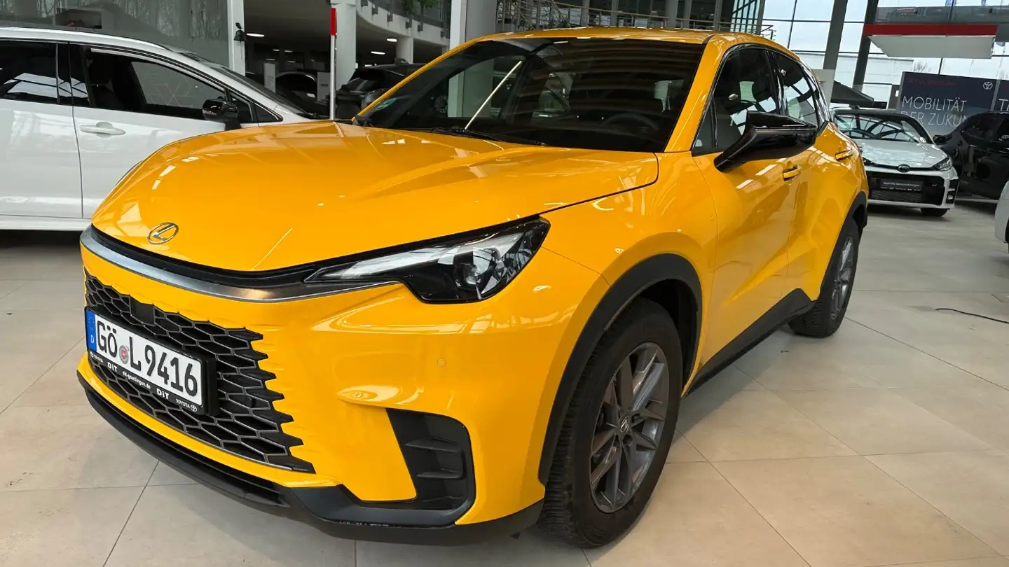 Premium-SUV-mit-Hybridantrieb-und-bis-zu-sieben-Jahren-Garantie