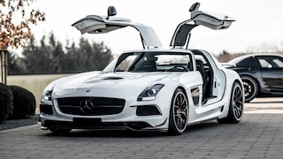 Dieser V8-Flügeltürer kostet heute mehr als ein neuer Ferrari