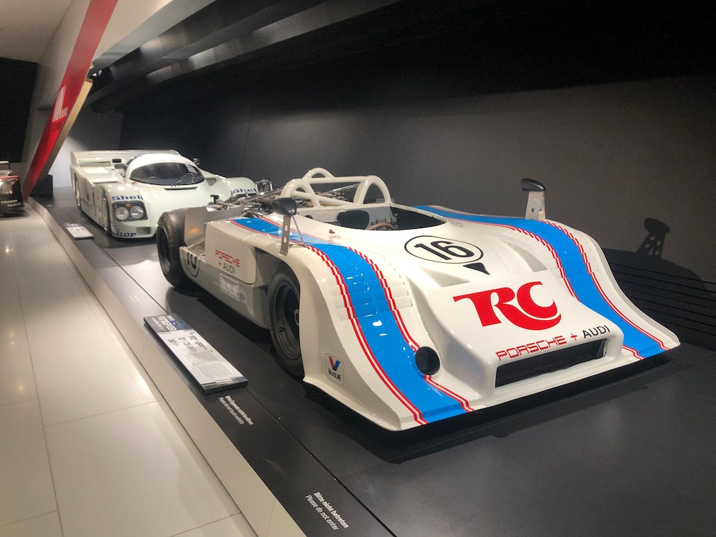 Porsche 917/10 stehend schräg von vorn