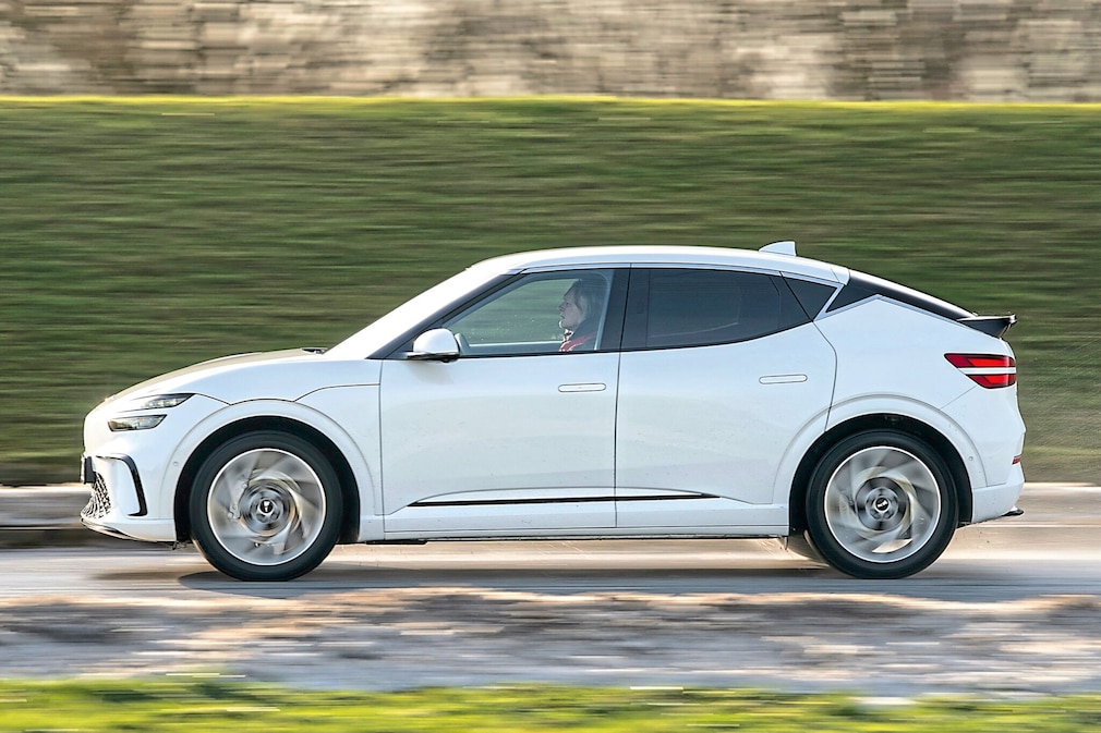 Genesis GV60 AWD