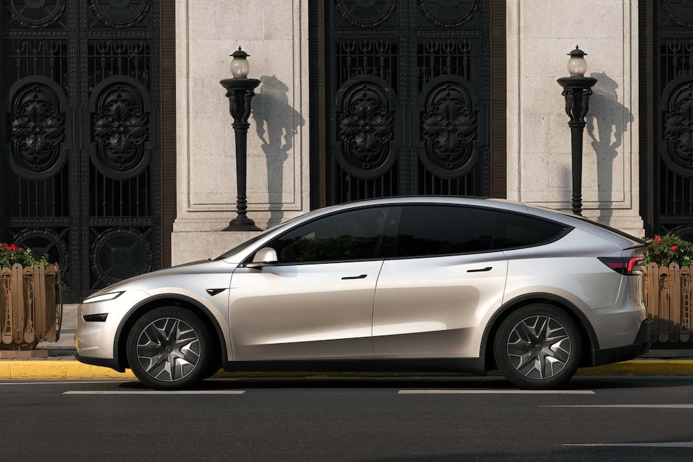 Tesla Model Y L