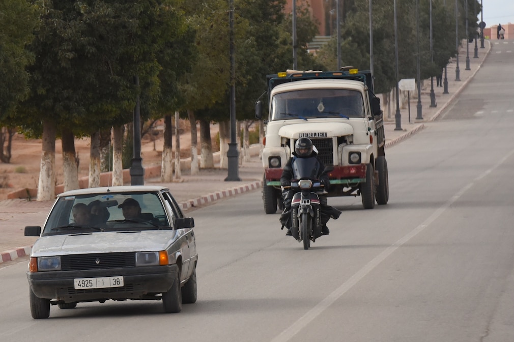 Renault 9 / R9 fahrend schräg von vorn in Marokko