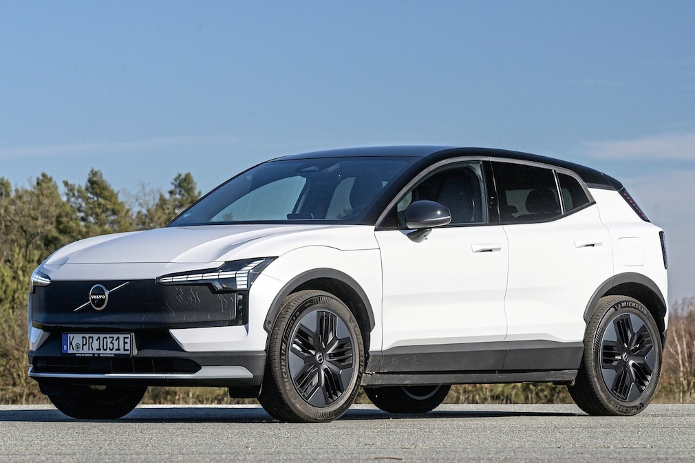 Volvo EX30 Cross Country P8 AWD