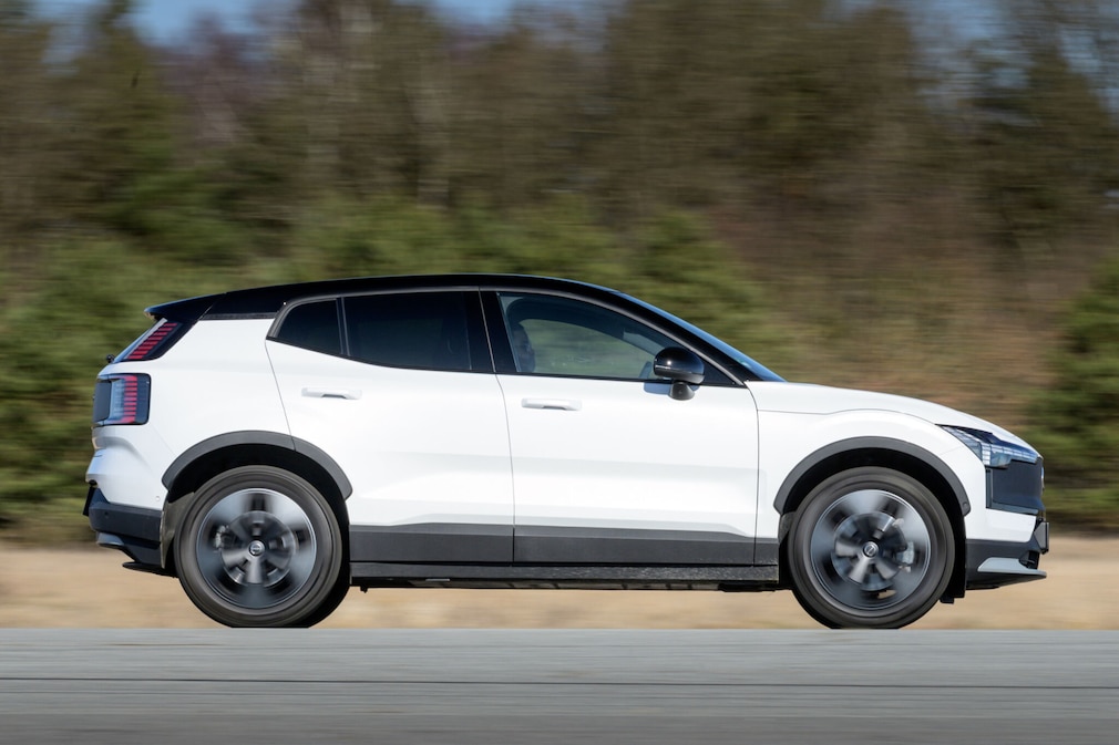 Volvo EX30 Cross Country P8 AWD
