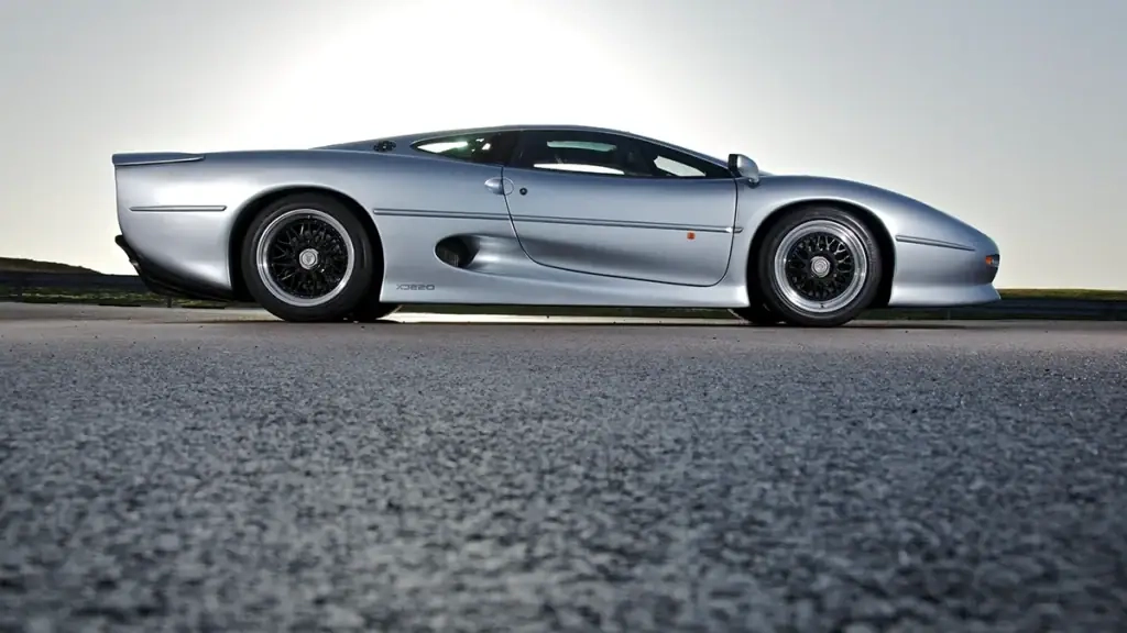 Jaguar XJ220