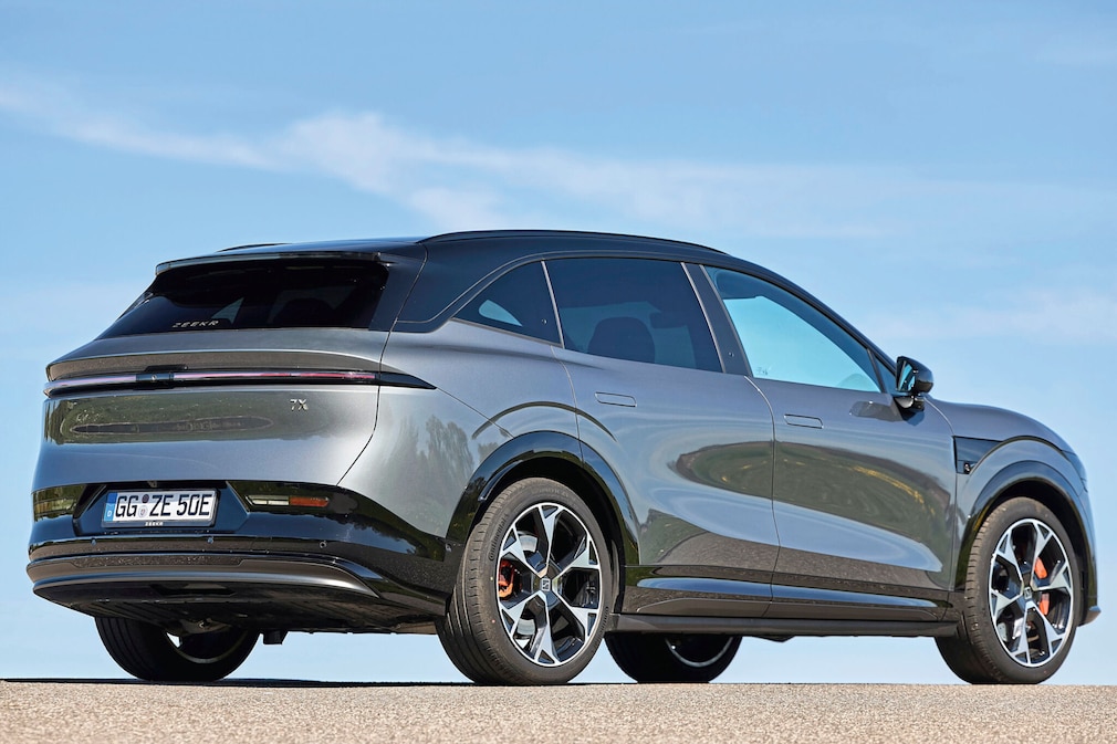 Zeekr 7X AWD